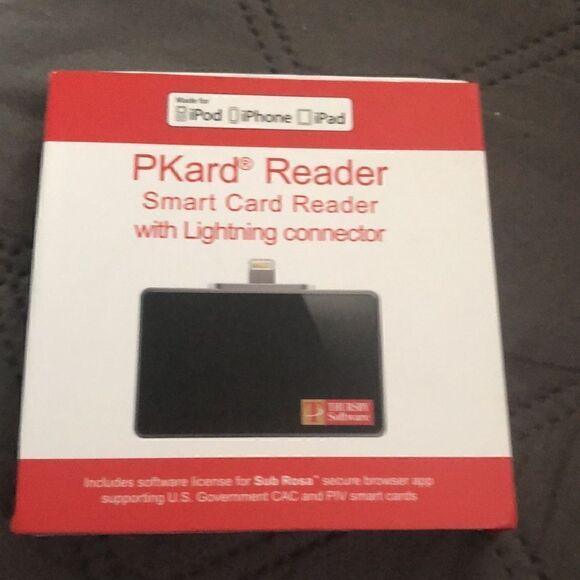 Thursby Apple Plug-in Smart Card Reader with Lightning Connector (TSS-PK7) - Picture 1 of 5